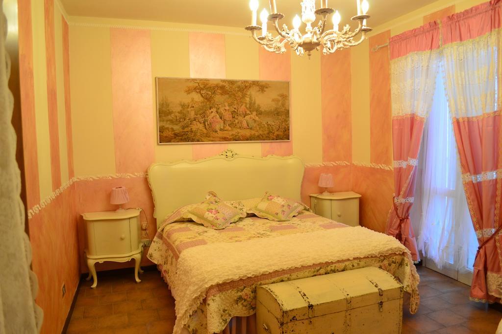 Relais De La Place Desenzano del Garda Chambre photo